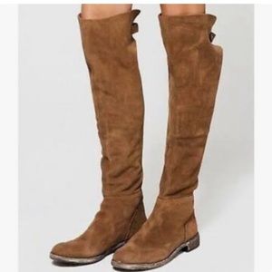 Free People Carlisle over the knee suede boots in honey whiskey. 39/ 9